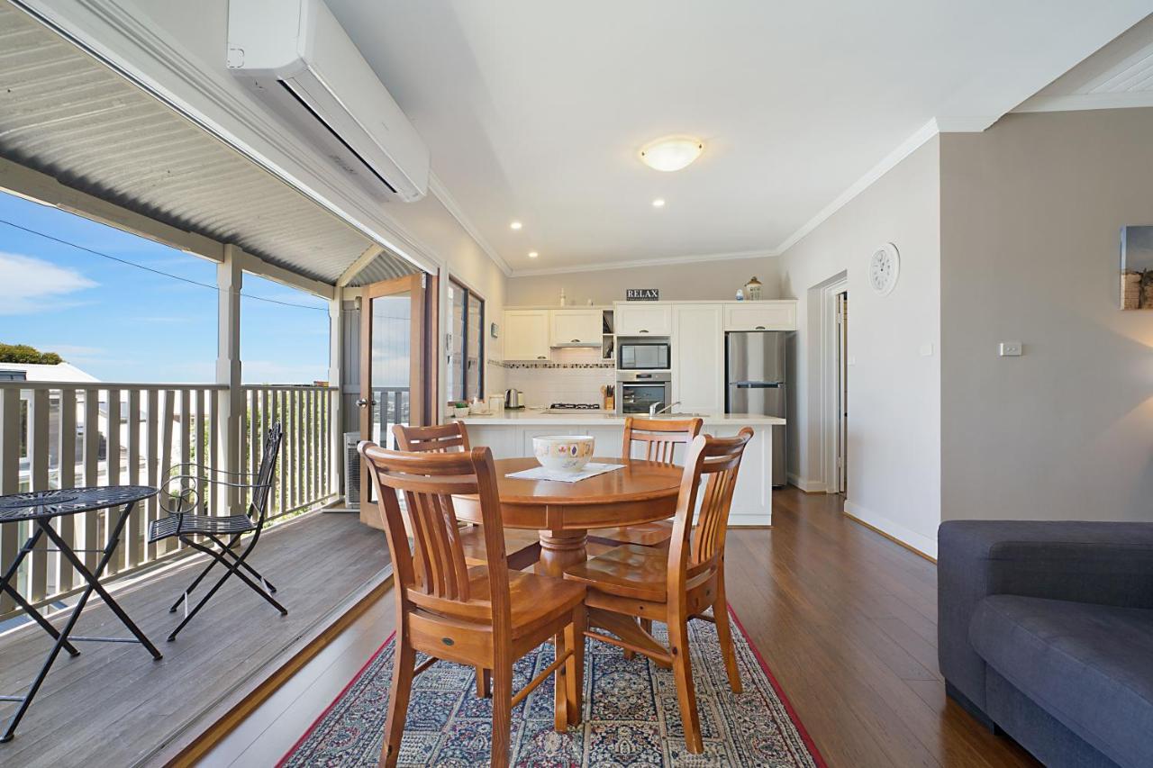 Newcastle Short Stay Accommodation - Vista Apartment Bagian luar foto