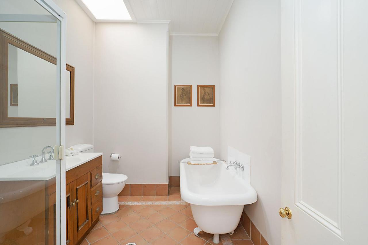 Newcastle Short Stay Accommodation - Vista Apartment Bagian luar foto