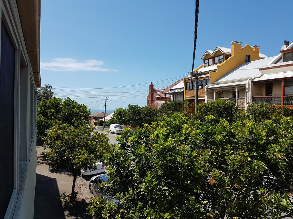 Newcastle Short Stay Accommodation - Vista Apartment Bagian luar foto
