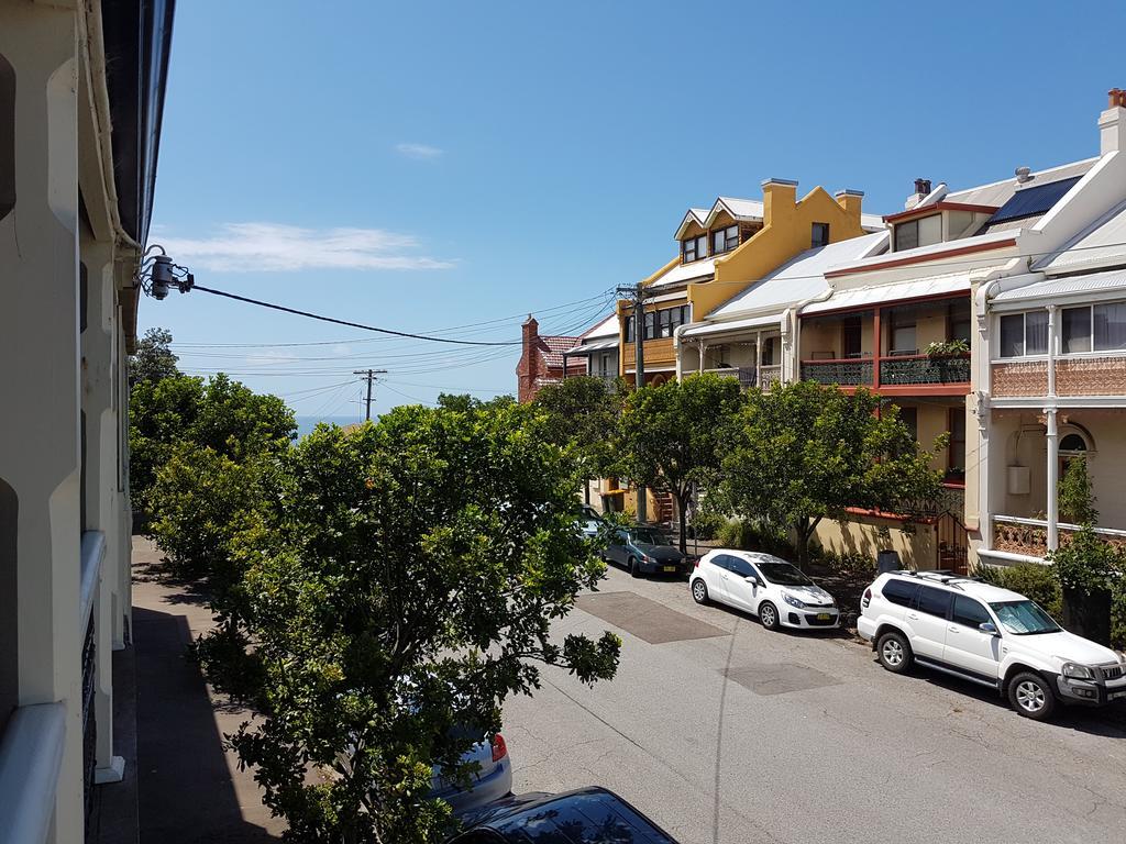 Newcastle Short Stay Accommodation - Vista Apartment Bagian luar foto